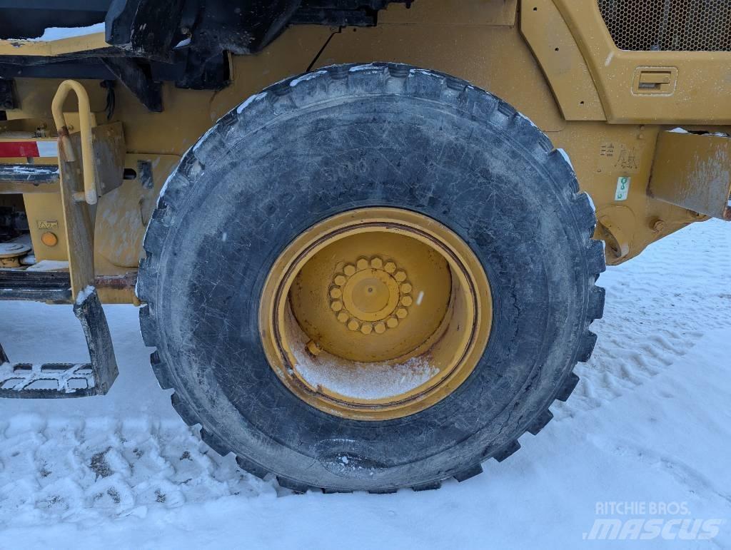 CAT 930 K Фронтальні навантажувачі