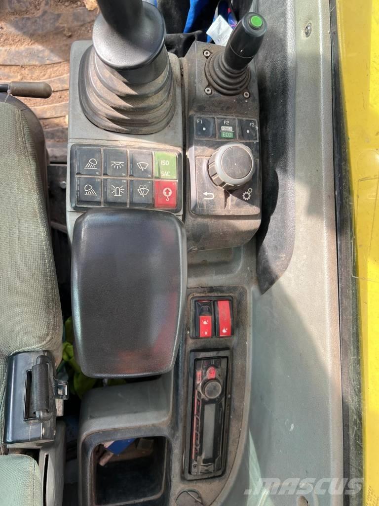 Neuson EZ 80 Середні екскаватори 7т. - 12т.