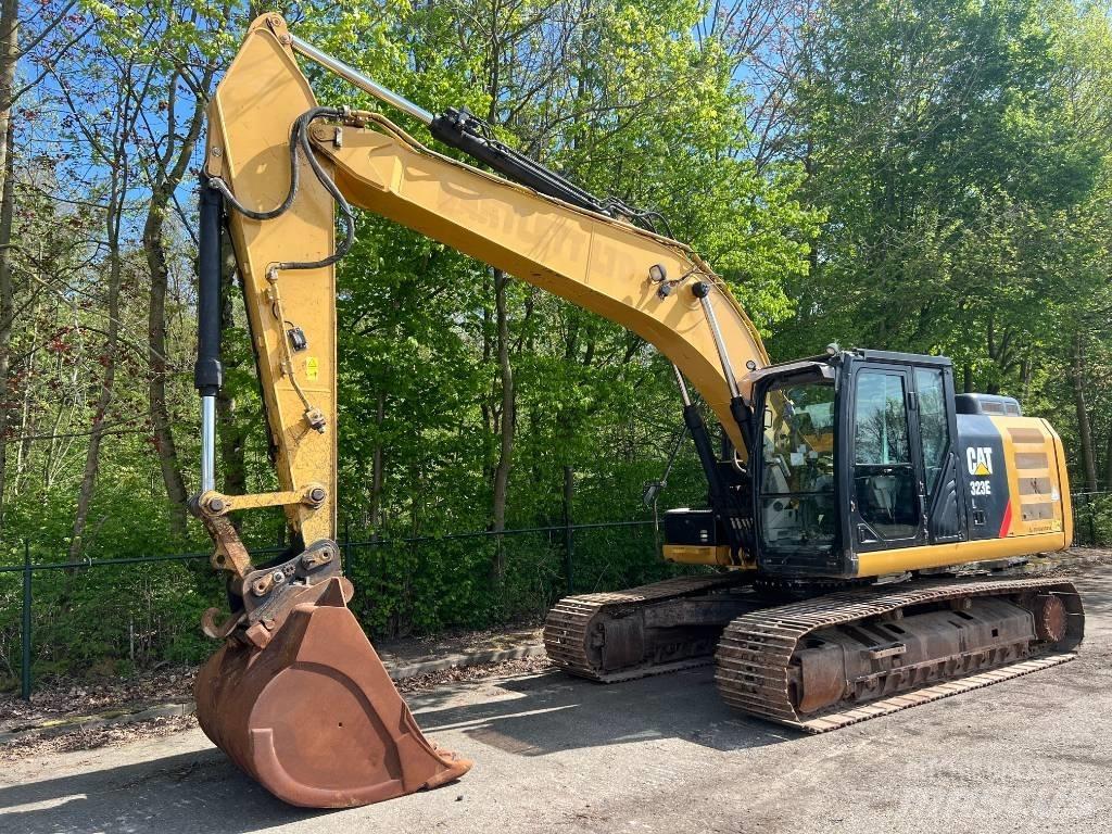 CAT 323 E Гусеничні екскаватори
