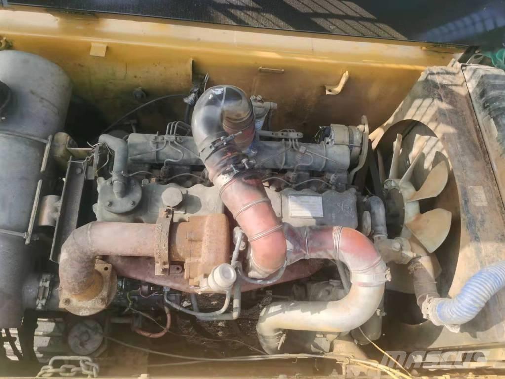 CAT 325BL Гусеничні екскаватори