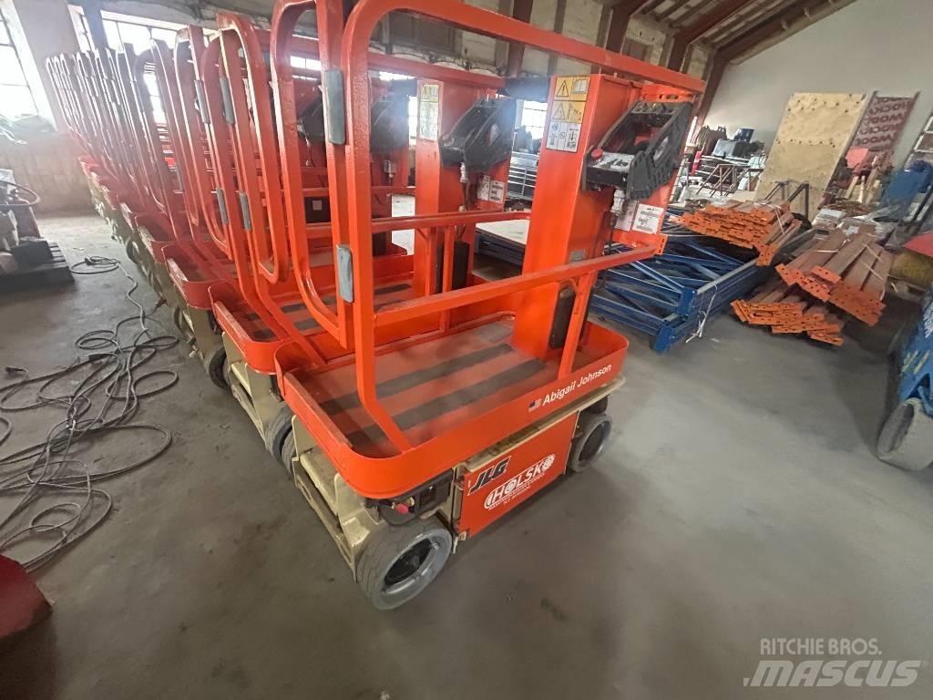JLG 1230 ES Вертикальні щоглові підйомники