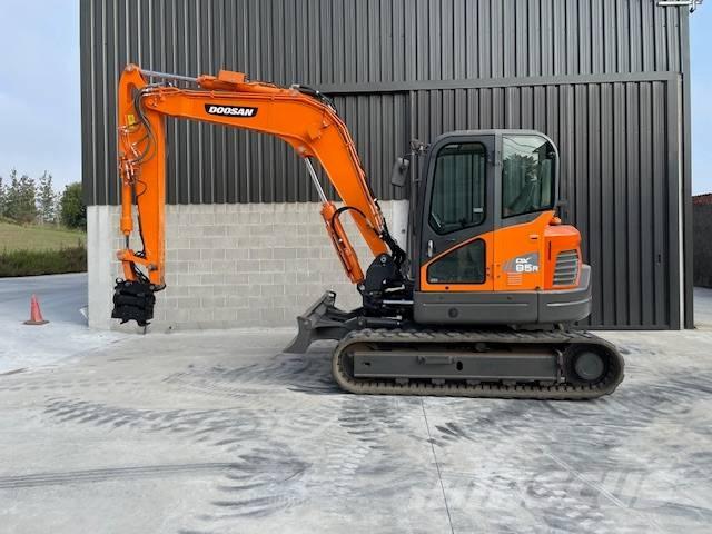 Doosan 85 Середні екскаватори 7т. - 12т.