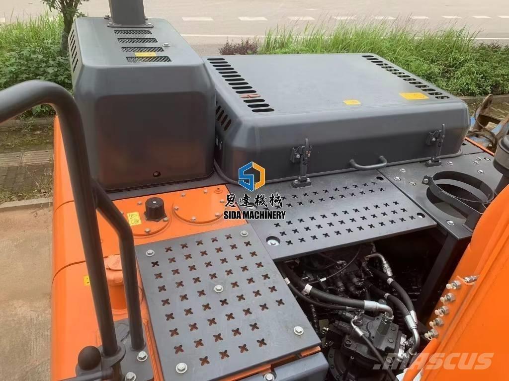 Develon DX 215 Середні екскаватори 7т. - 12т.
