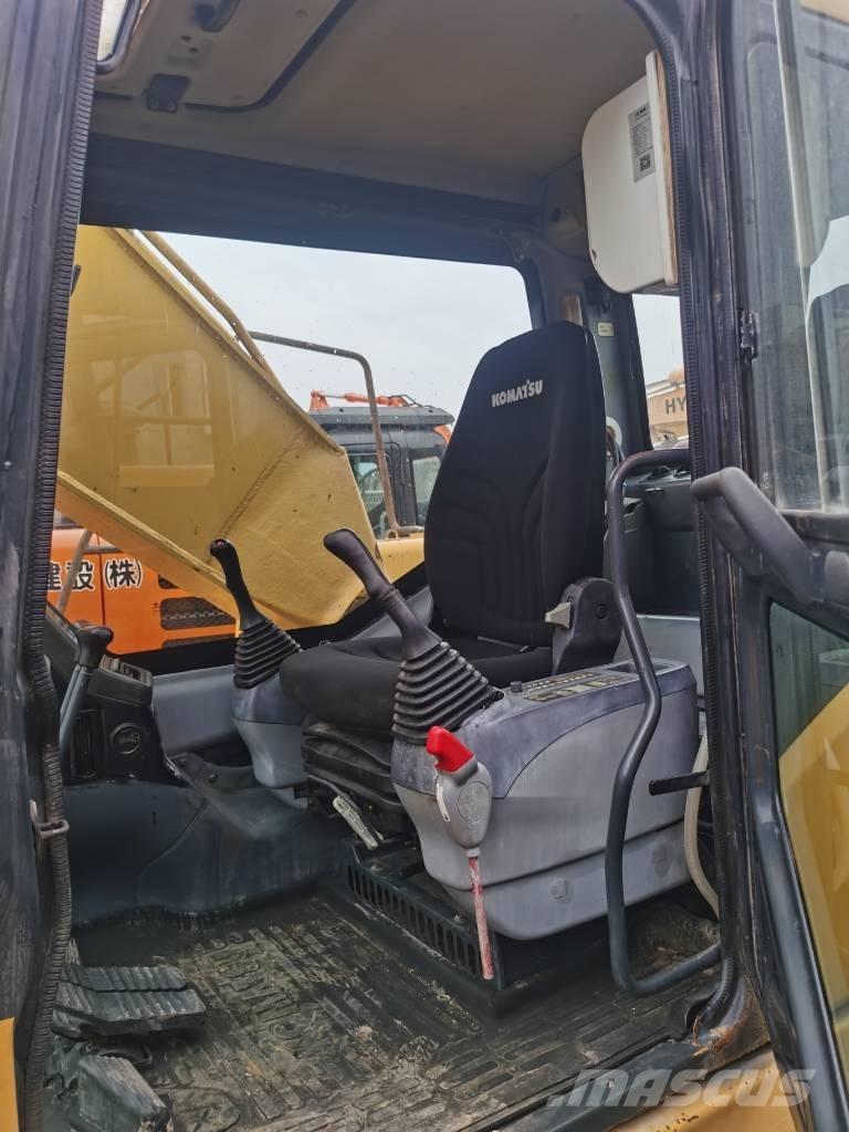 Komatsu PC200-7 Гусеничні екскаватори