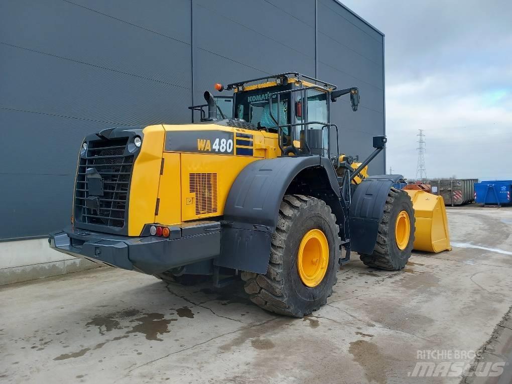 Komatsu WA480-8E0 Фронтальні навантажувачі