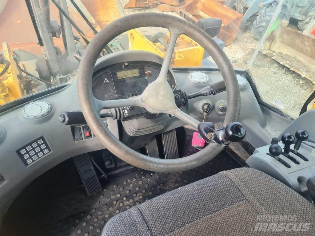 Volvo L 120 E Фронтальні навантажувачі
