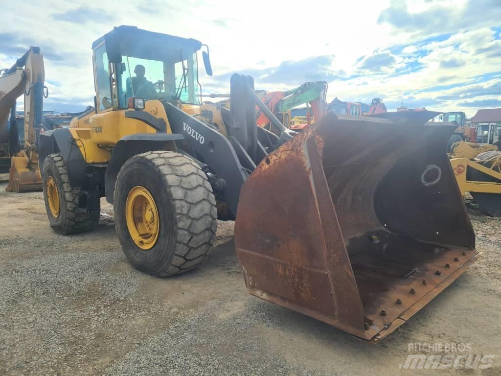 Volvo L 120 E Фронтальні навантажувачі
