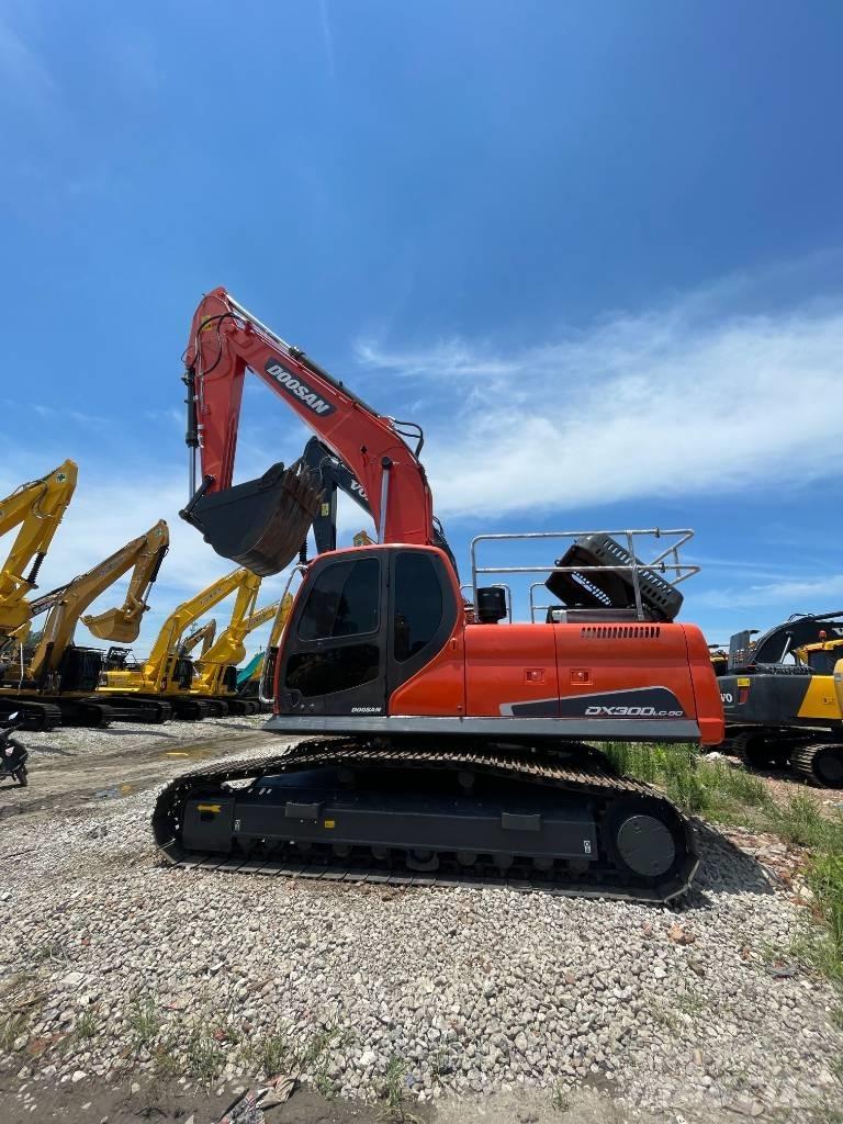 Doosan DX 300 LC Гусеничні екскаватори