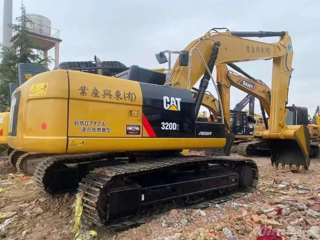 CAT CAT320D Гусеничні екскаватори