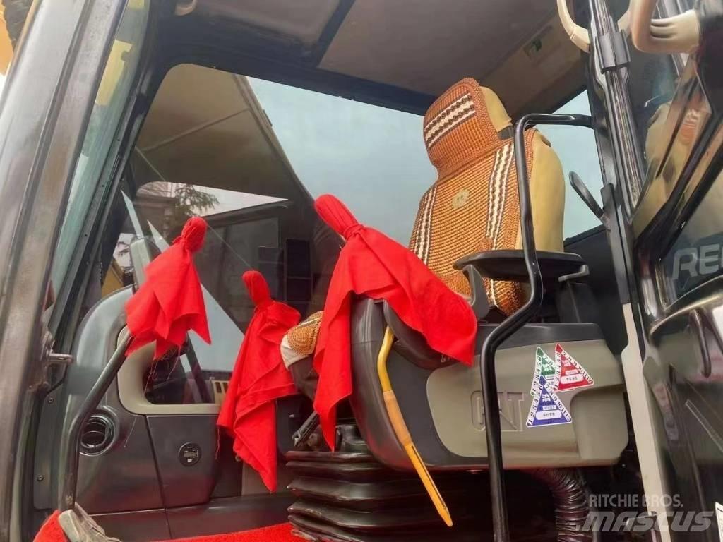 CAT CAT320D Гусеничні екскаватори