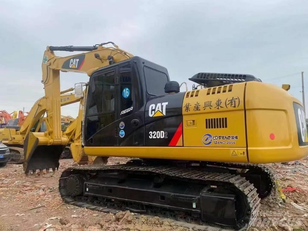 CAT CAT320D Гусеничні екскаватори