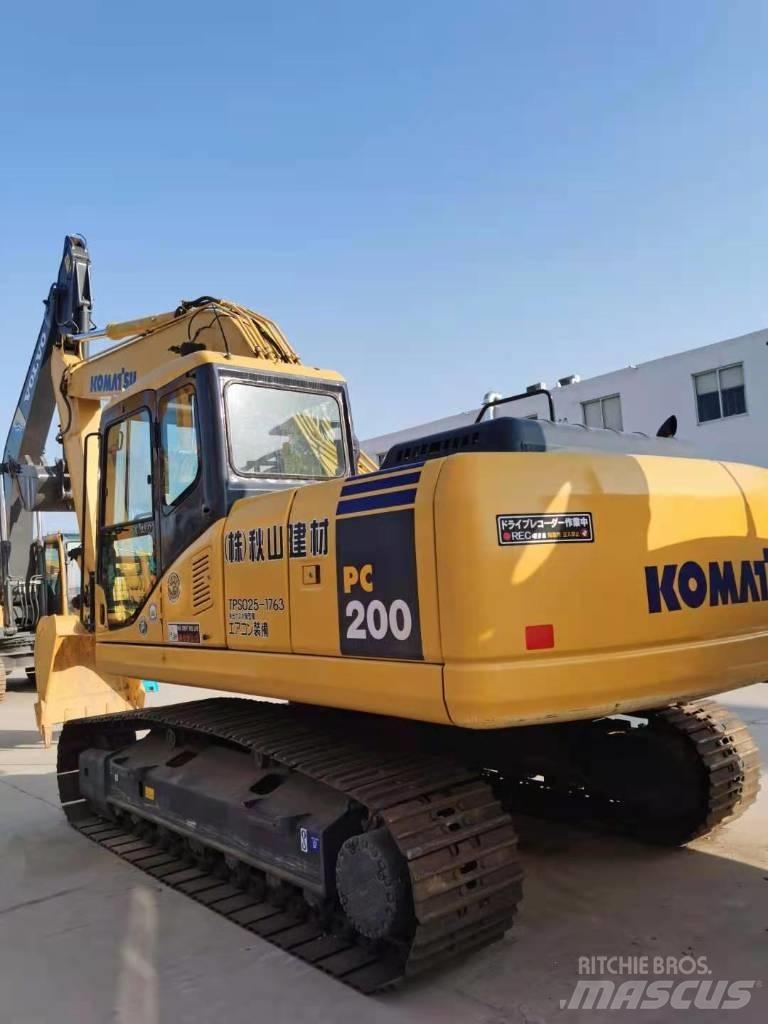 Komatsu PC 200-7 Гусеничні екскаватори