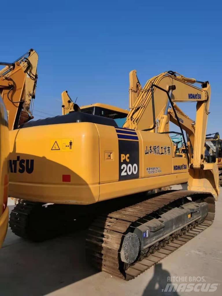 Komatsu PC 200-7 Гусеничні екскаватори