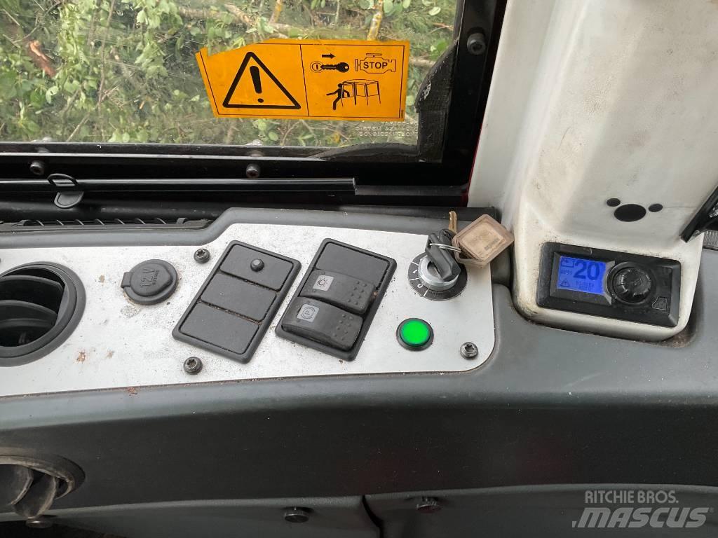 Komatsu 845 Форвардери