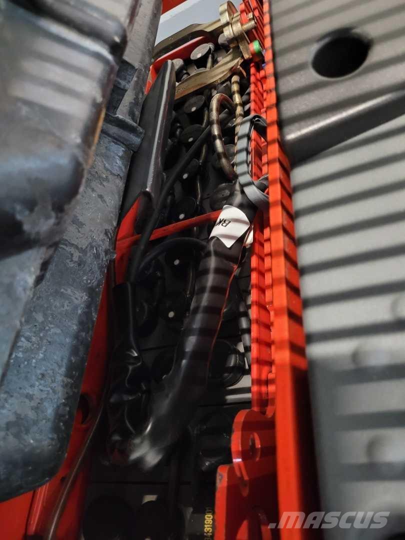 Linde V08 Підбирачі замовлень з нижніх ярусів