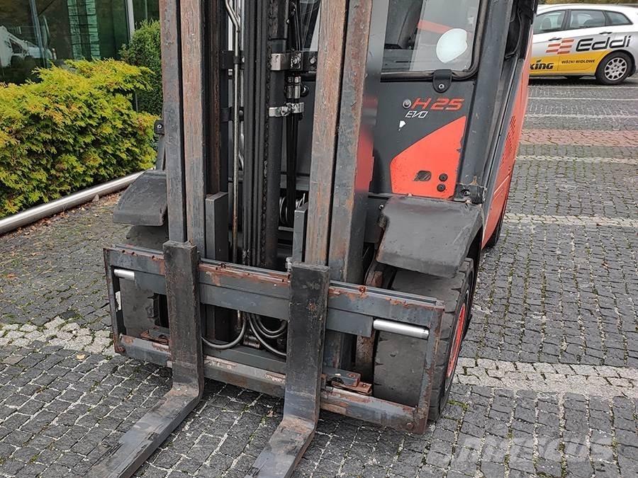 Linde H25D-02 Дизельні навантажувачі