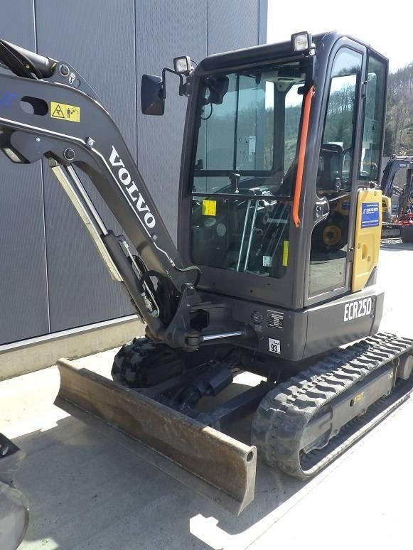 Volvo ECR 25 D Міні-екскаватори < 7т