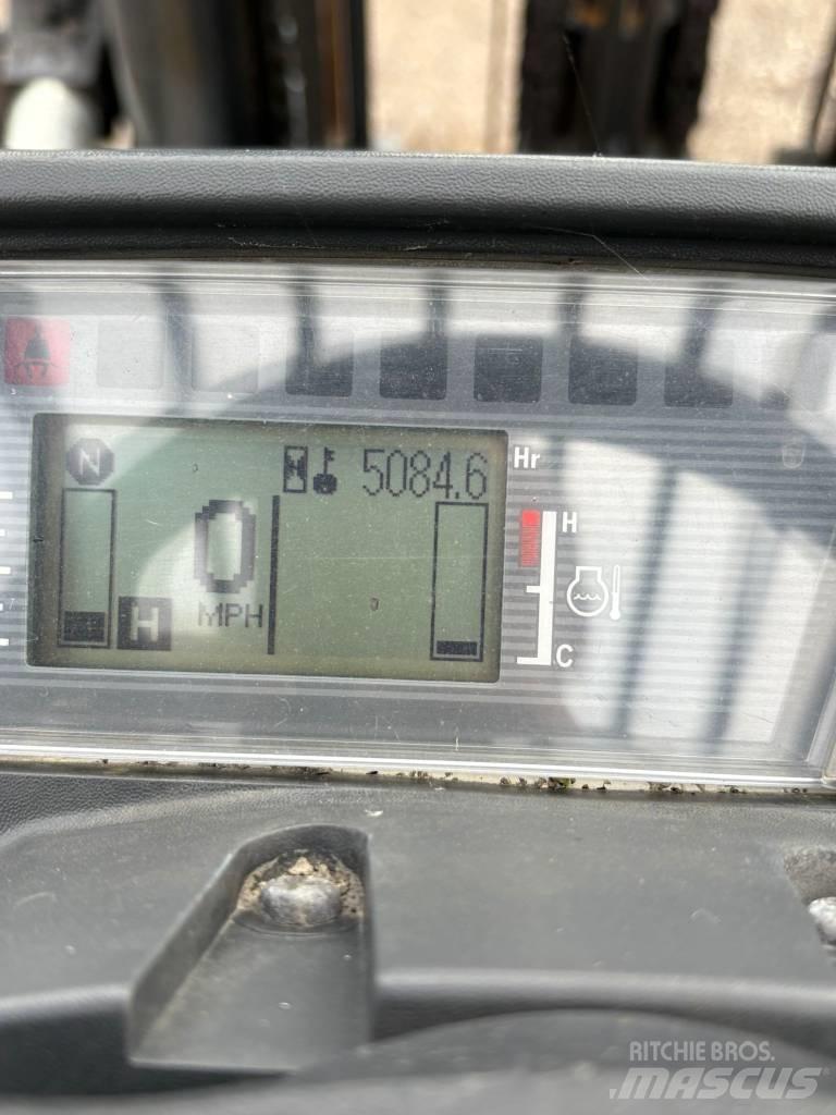 CAT DP40NT Дизельні навантажувачі