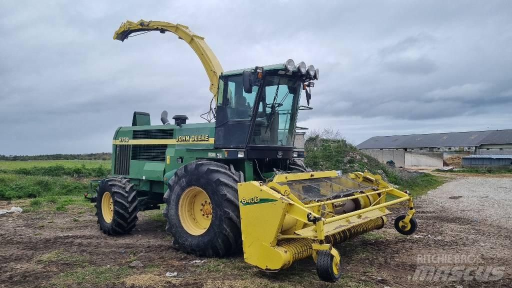 John Deere 6750 Фуражні комбайни