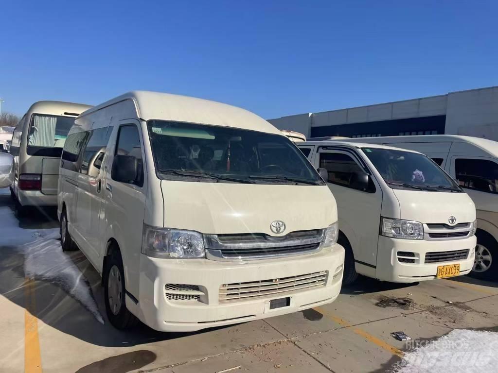Toyota Hiace Міжміські автобуси