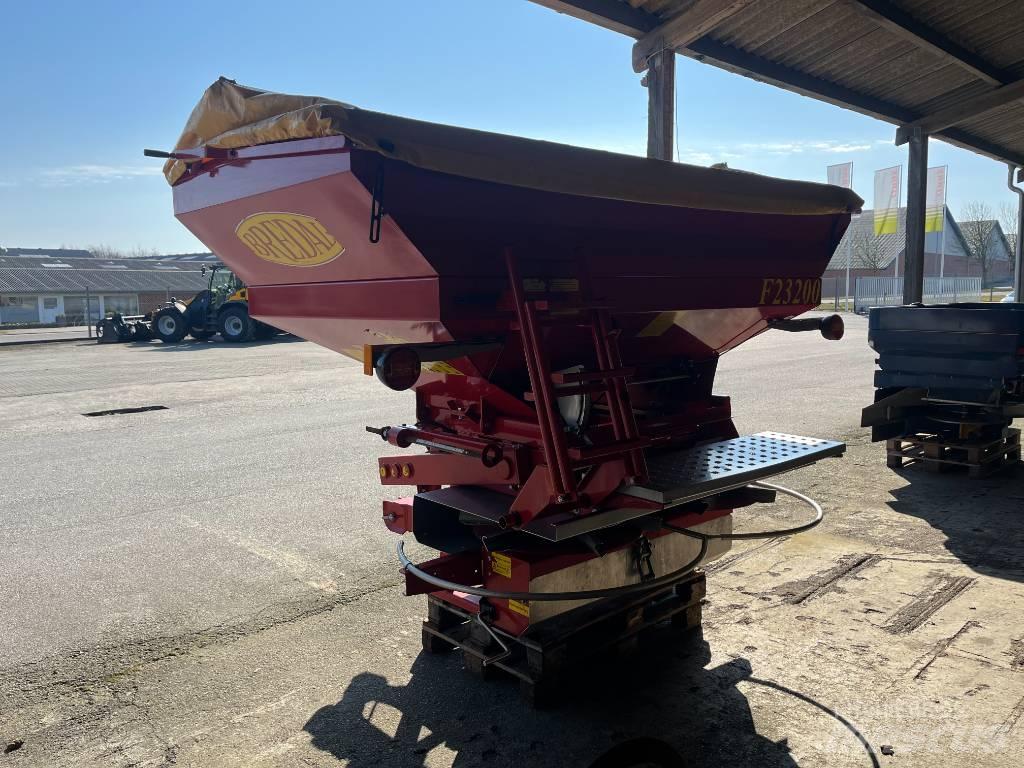 Bredal F2 3200 Розсіювачі гною