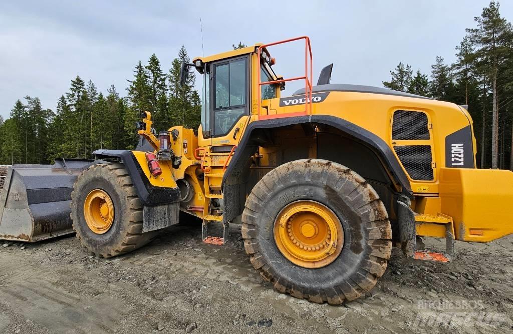 Volvo L 220 H Фронтальні навантажувачі