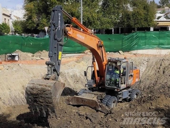 Hitachi ZX 210 W Колісні екскаватори