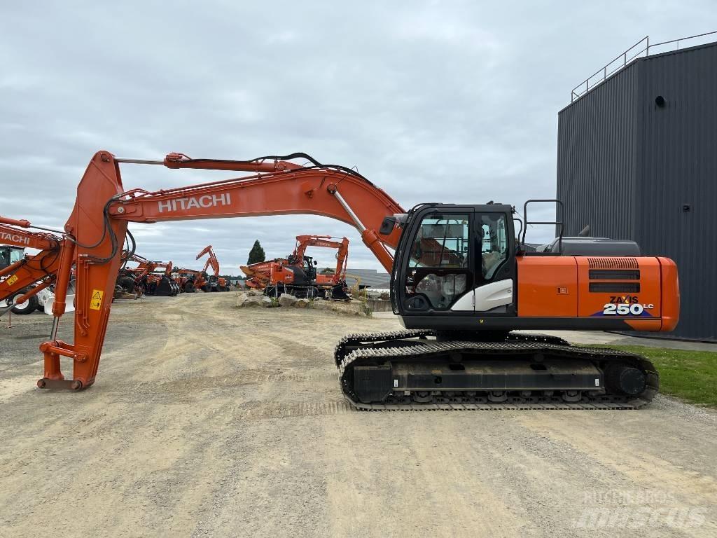 Hitachi ZX250LC-6 Гусеничні екскаватори