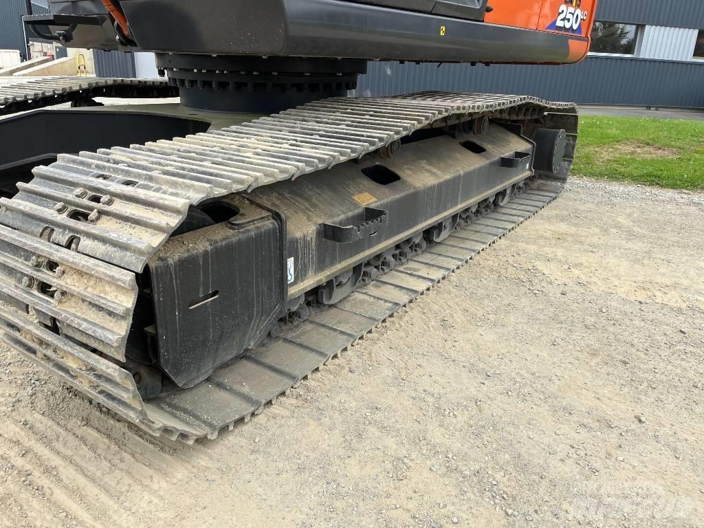 Hitachi ZX250LC-6 Гусеничні екскаватори