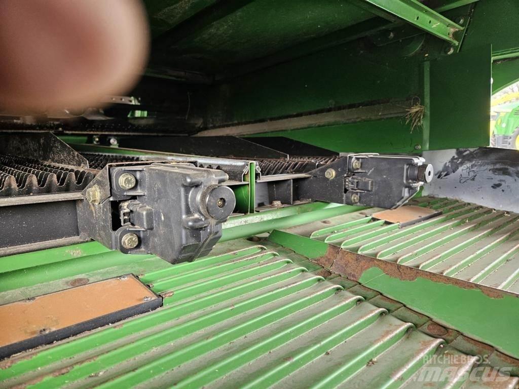 John Deere T560I Зернозбиральні комбайни