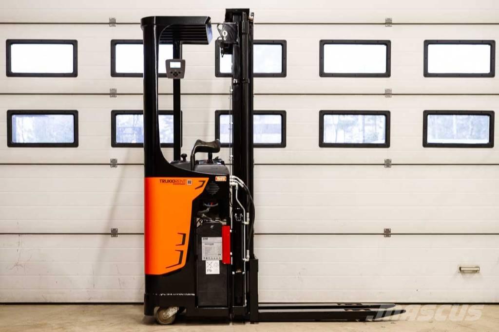 Rocla SST 16 AC Самохідні електроштабелери