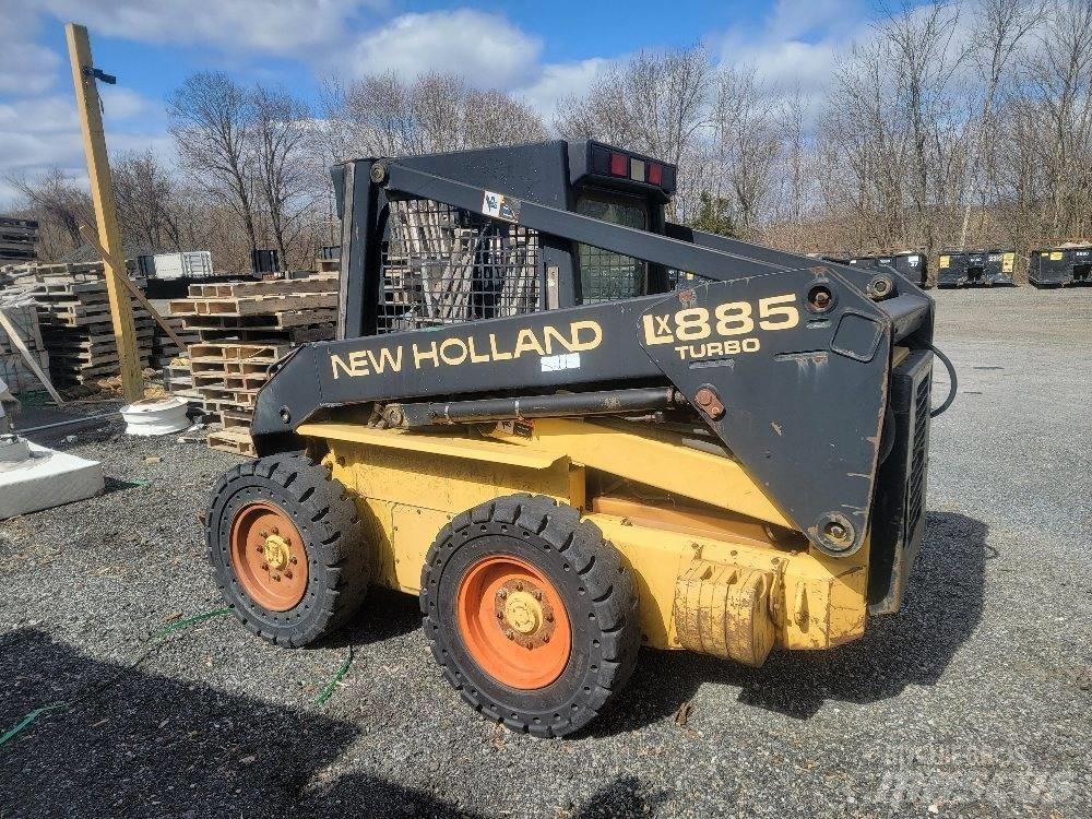New Holland LX 885 Міні-навантажувачі