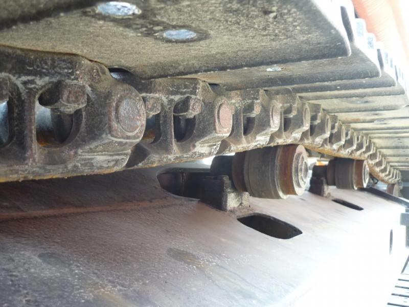 Hitachi ZX 225 US Гусеничні екскаватори
