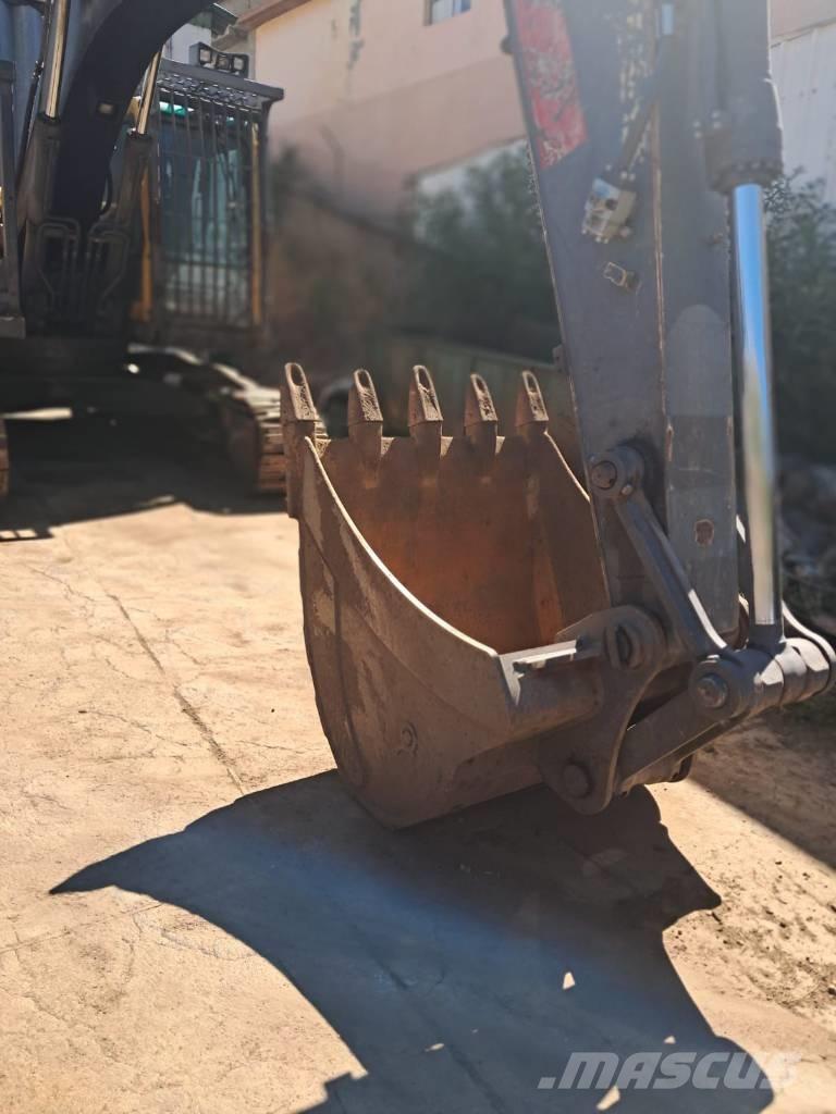 Volvo EC 210 B LC Гусеничні екскаватори