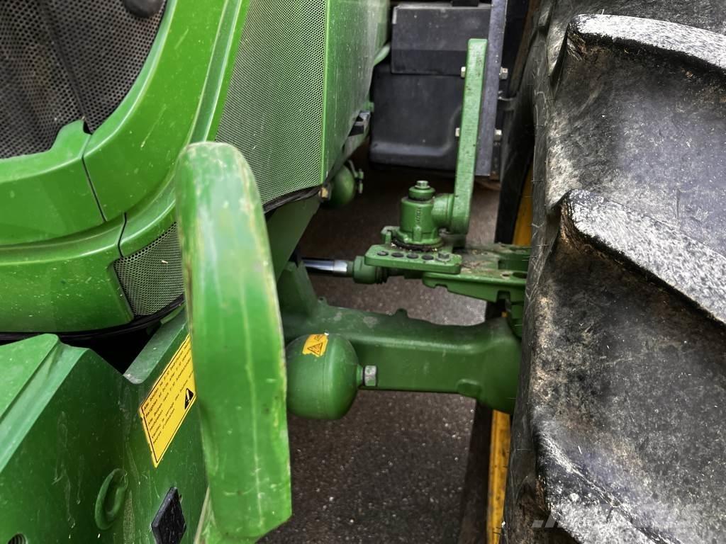 John Deere 6105R Трактори