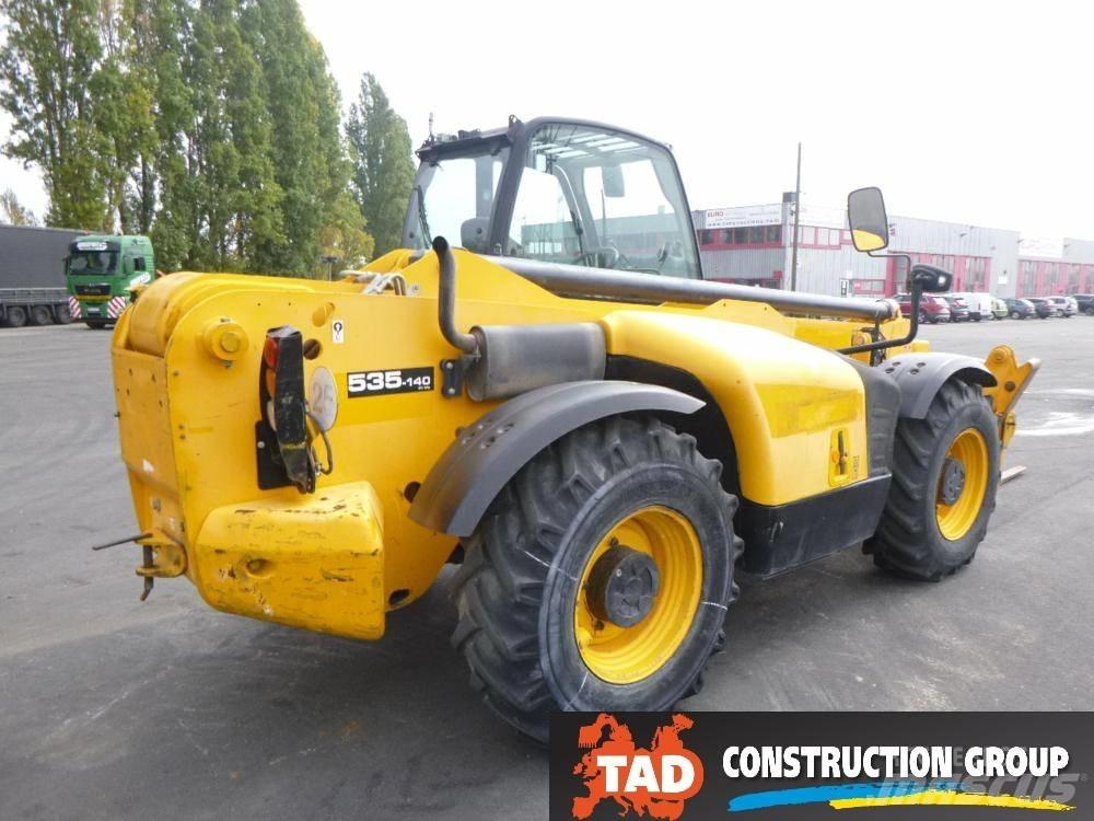 JCB 535-140 Hiviz Телескопічні навантажувачі