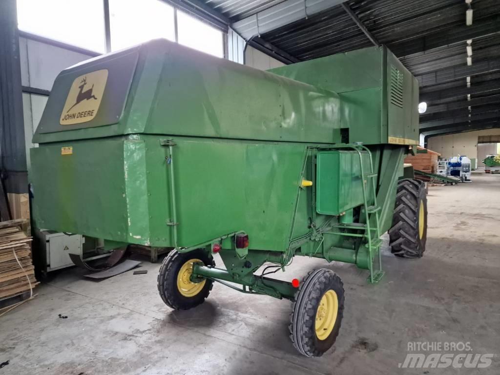 John Deere 952 Зернозбиральні комбайни