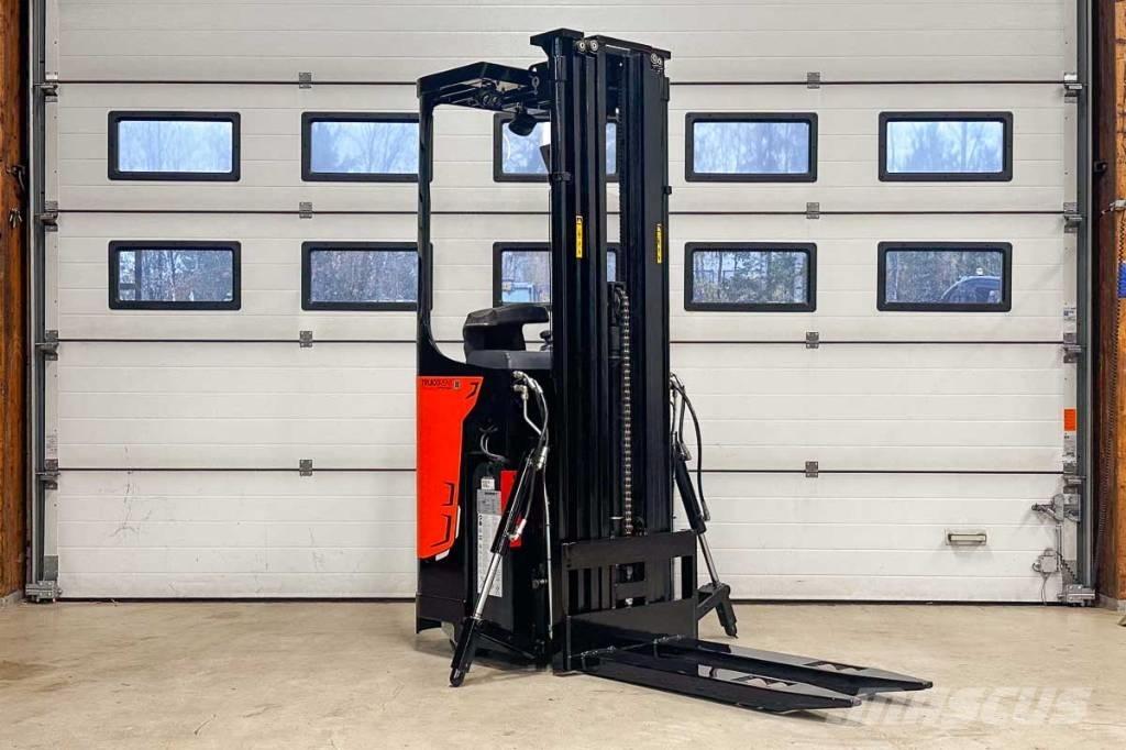 Rocla SST 16 AC Самохідні електроштабелери