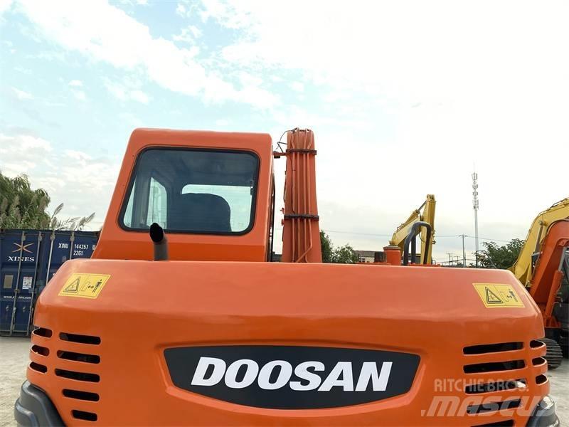 Doosan DH 80 Гусеничні екскаватори
