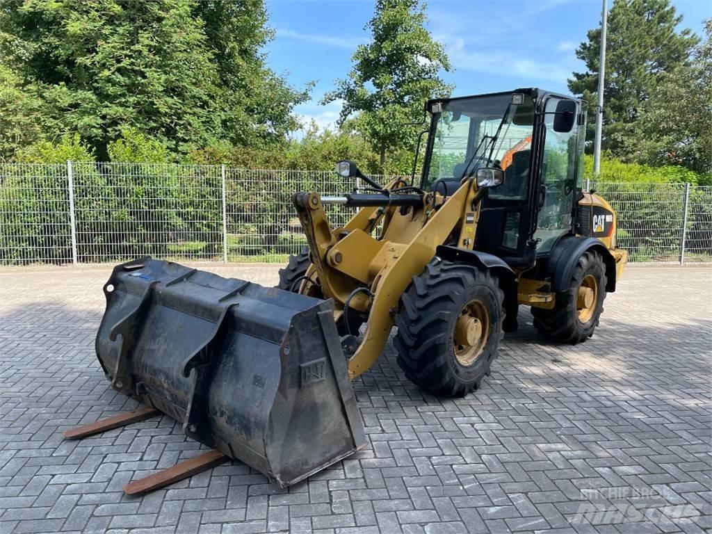 CAT 906H2 Фронтальні навантажувачі