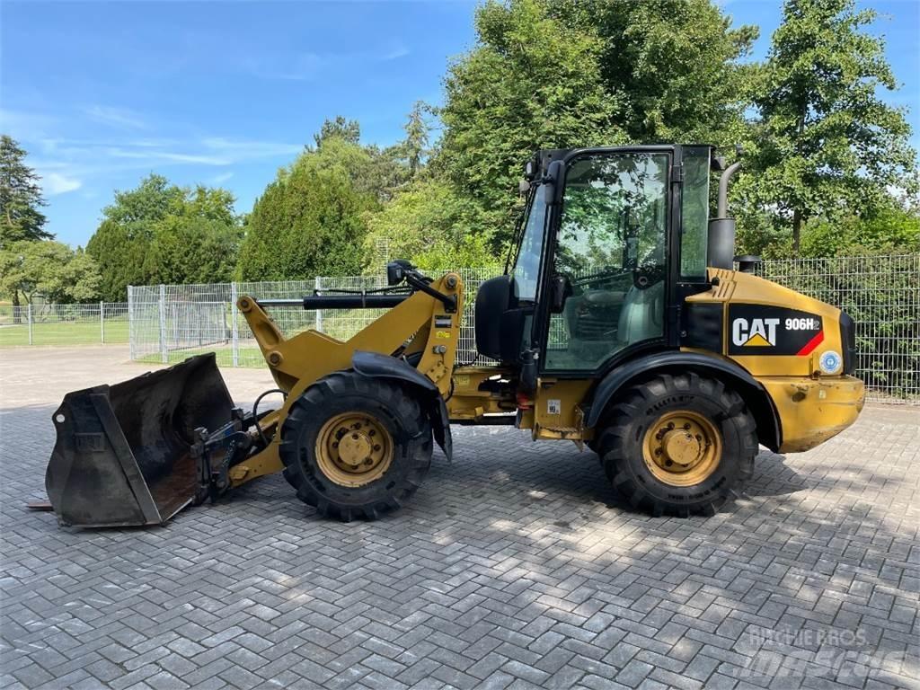 CAT 906H2 Фронтальні навантажувачі