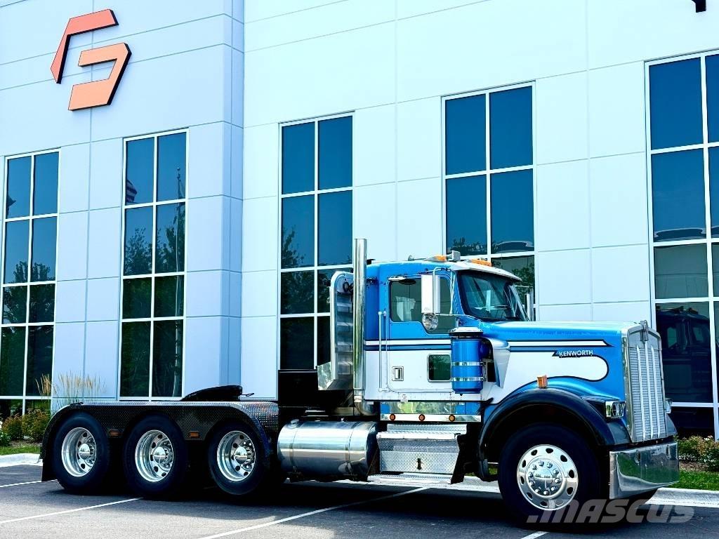 Kenworth W 900 Тягачі