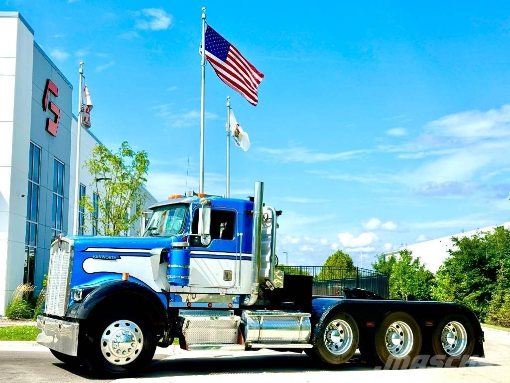 Kenworth W 900 Тягачі