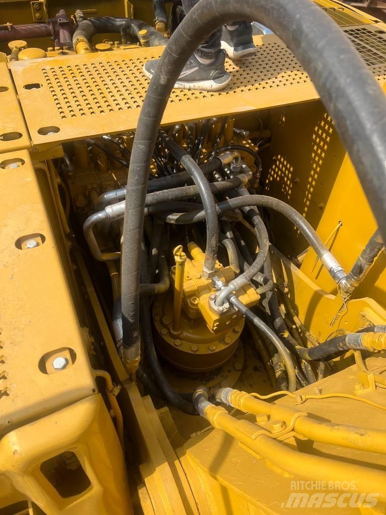 CAT 320 C Гусеничні екскаватори