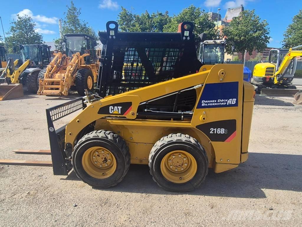 CAT 216B Міні-навантажувачі