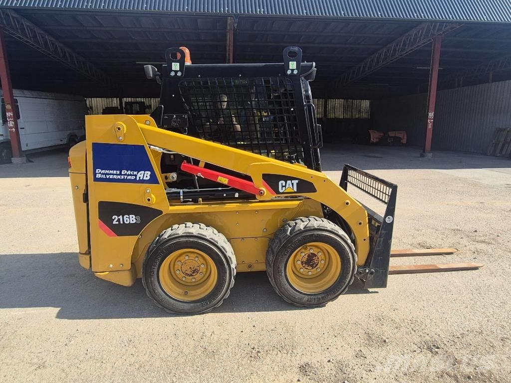CAT 216B Міні-навантажувачі