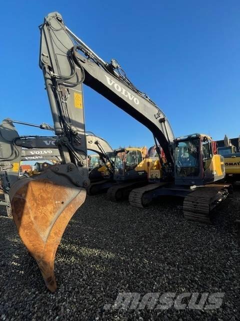 Volvo EC220EL Гусеничні екскаватори