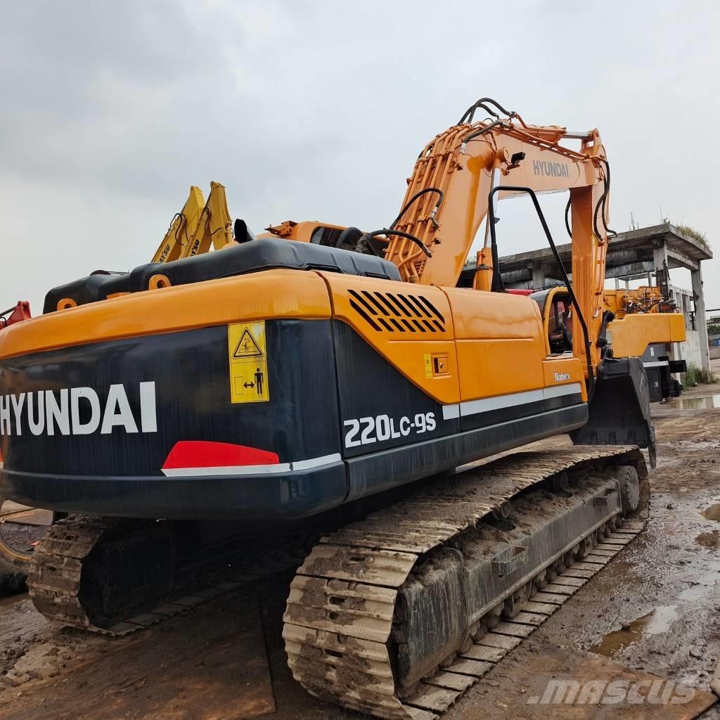 Hyundai 220 LC-9 Гусеничні екскаватори