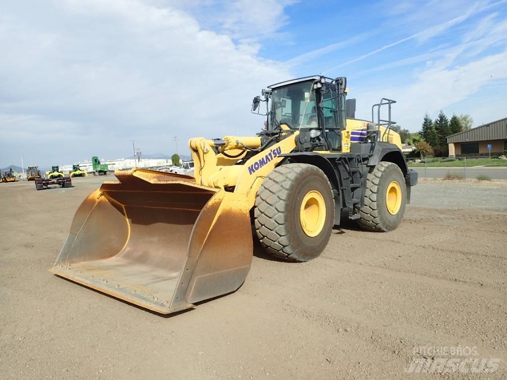 Komatsu WA475-10 Фронтальні навантажувачі