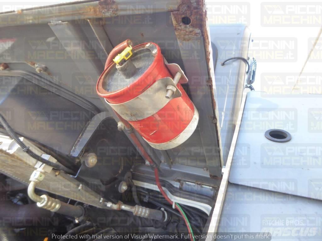 Takeuchi TL6R Гусеничні вантажники